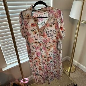 Crown & Ivy Floral Midi Dress - Pink and White